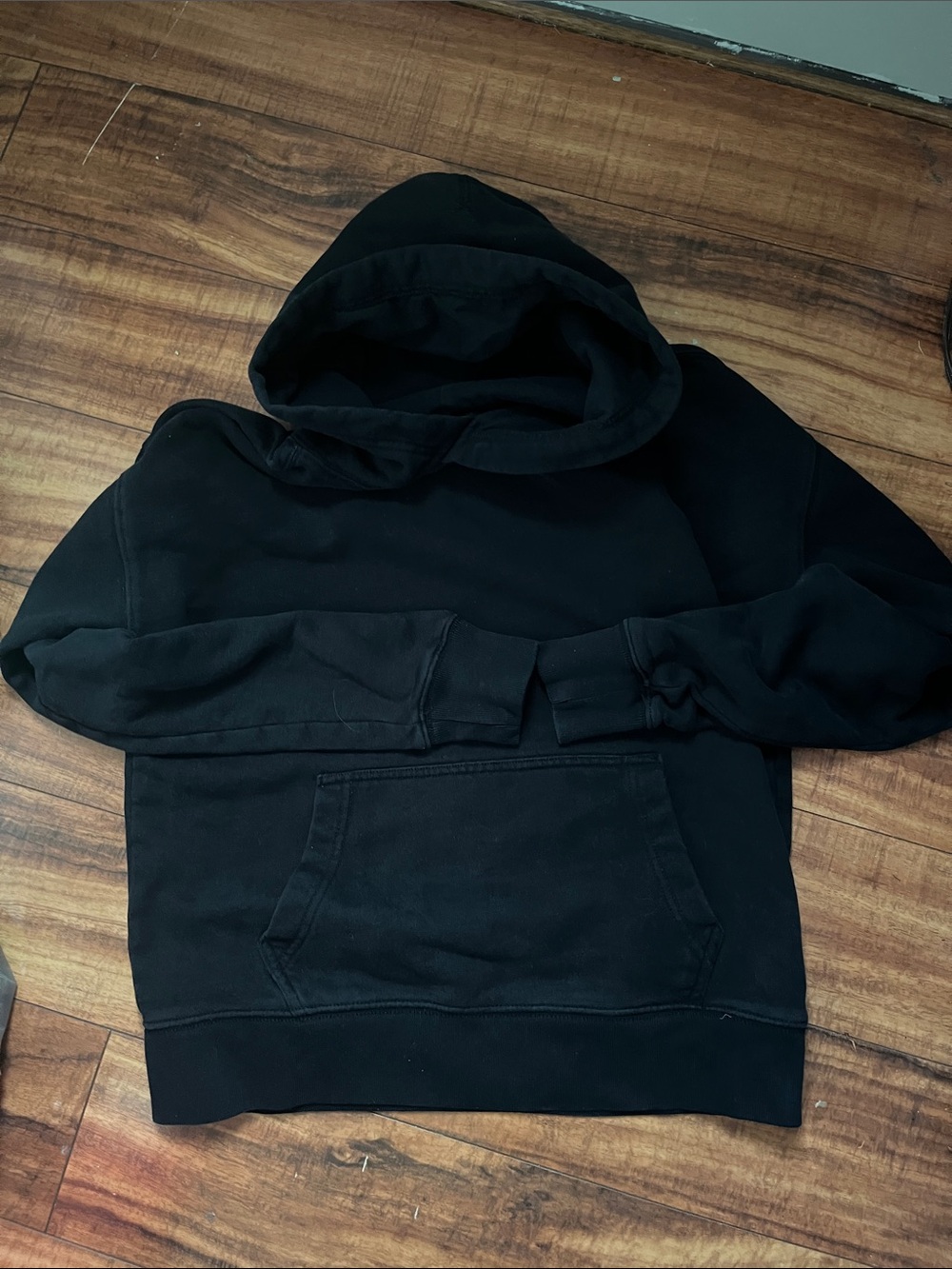 Aeropostale Men's Black Hooded Sweatshirt Pullover